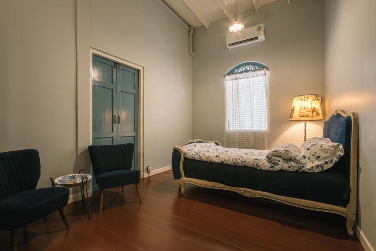 Lhong Yaowarat Hostel Бангкок Экстерьер фото