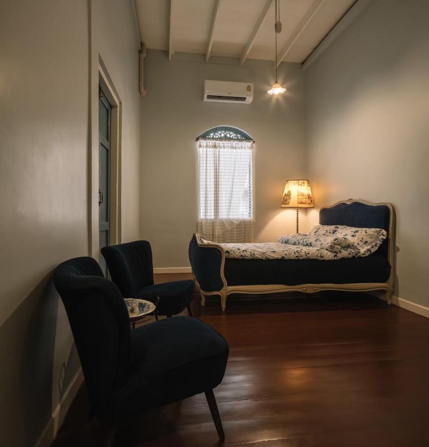 Lhong Yaowarat Hostel Бангкок Экстерьер фото